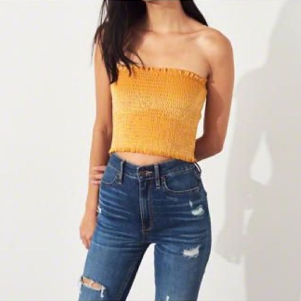 HOLLISTER | Yellow smocked velvet bandeau top